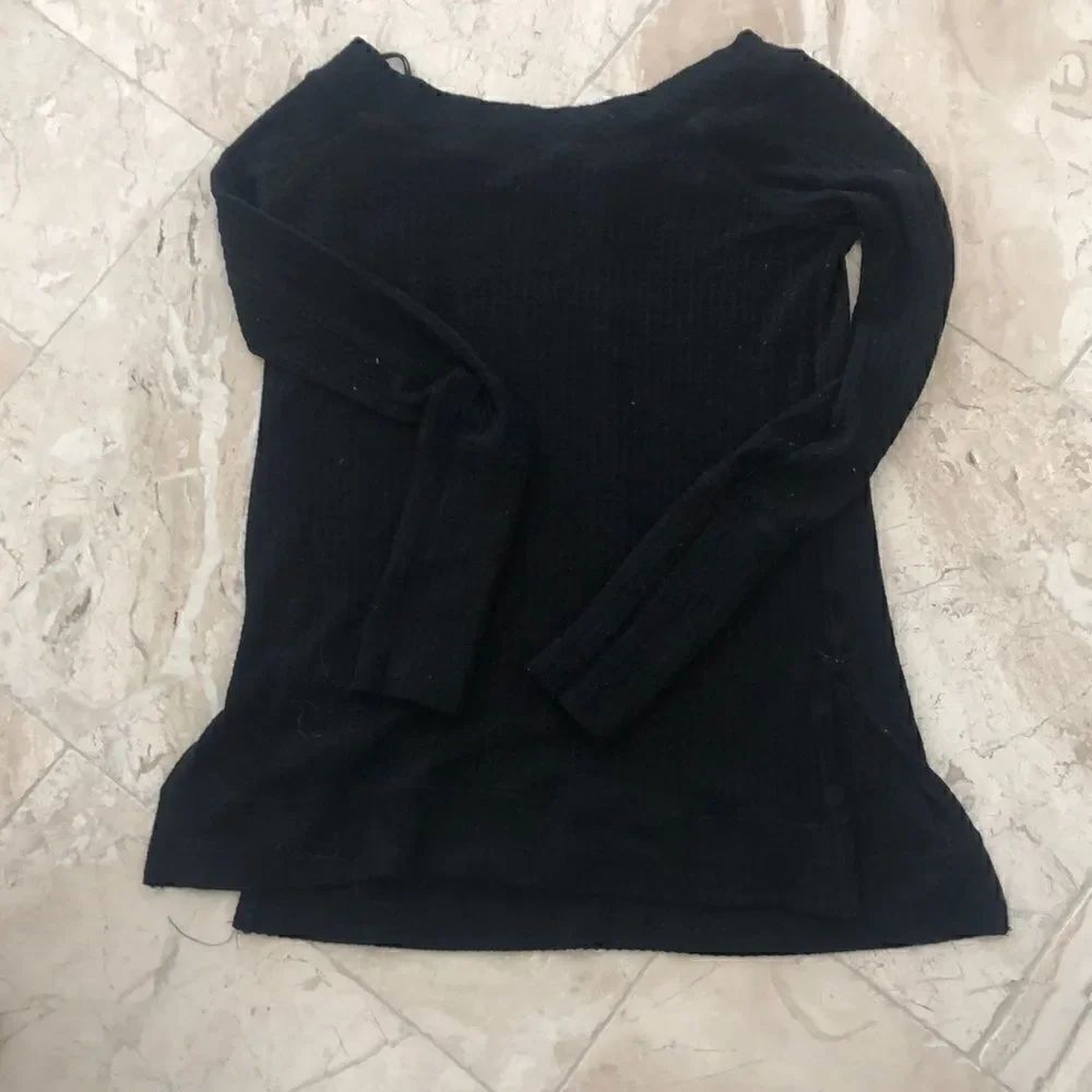 Vici wide necked black thermal long sleeve tee S
